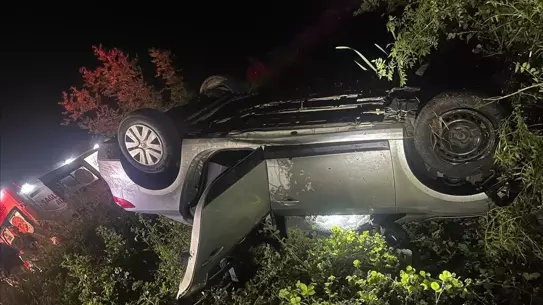 Bafra'da Otomobil Devrildi, Sürücü Yaralı