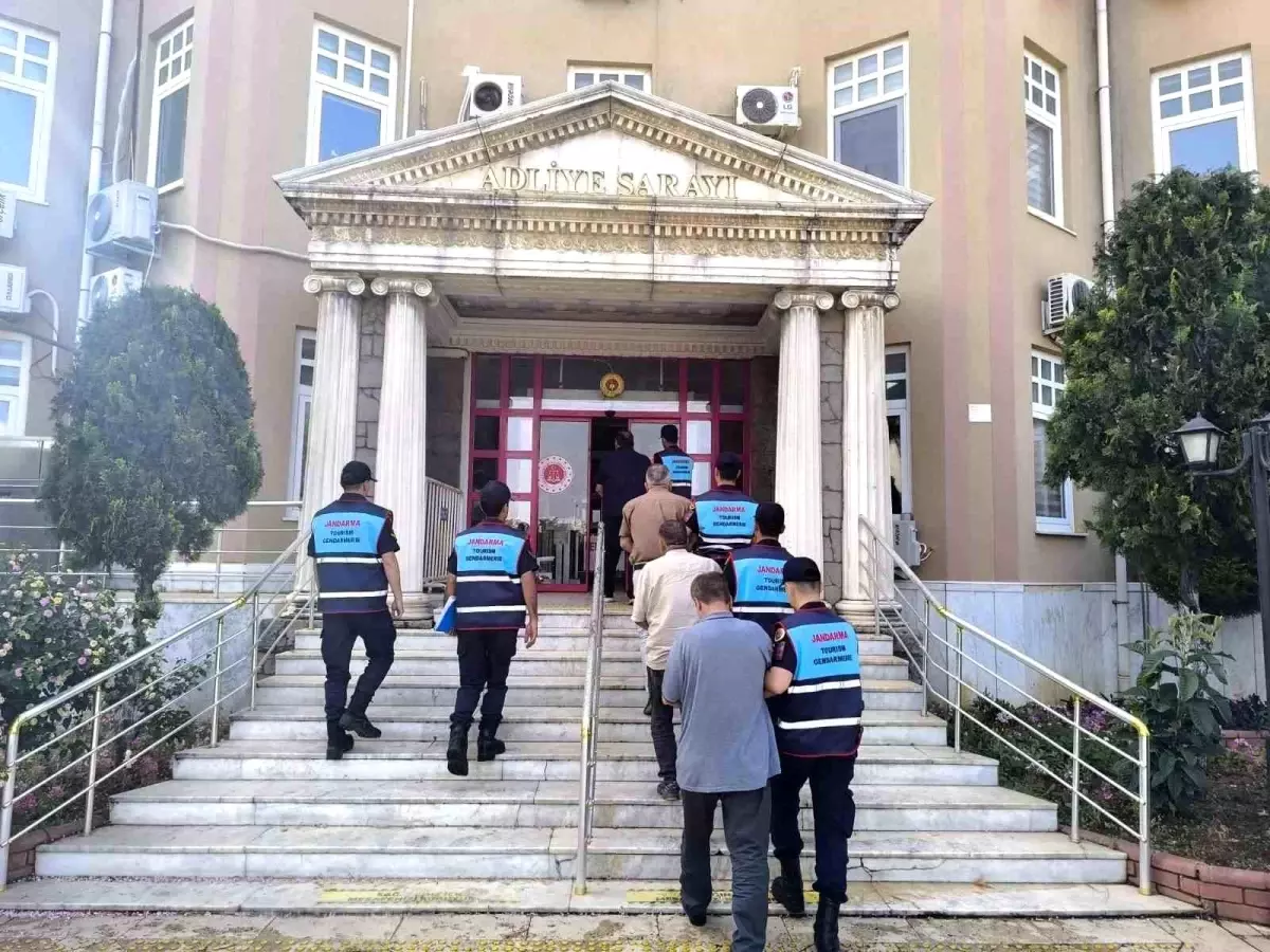 Didim'de Kaçak Kazı: 4 Şüpheli Tutuklandı
