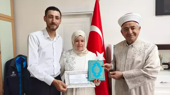 Alman Tamara, İhtida Töreniyle Müslüman Oldu