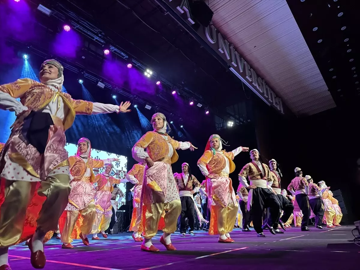 Maarif Orkestrası Adana'da Konser Verdi