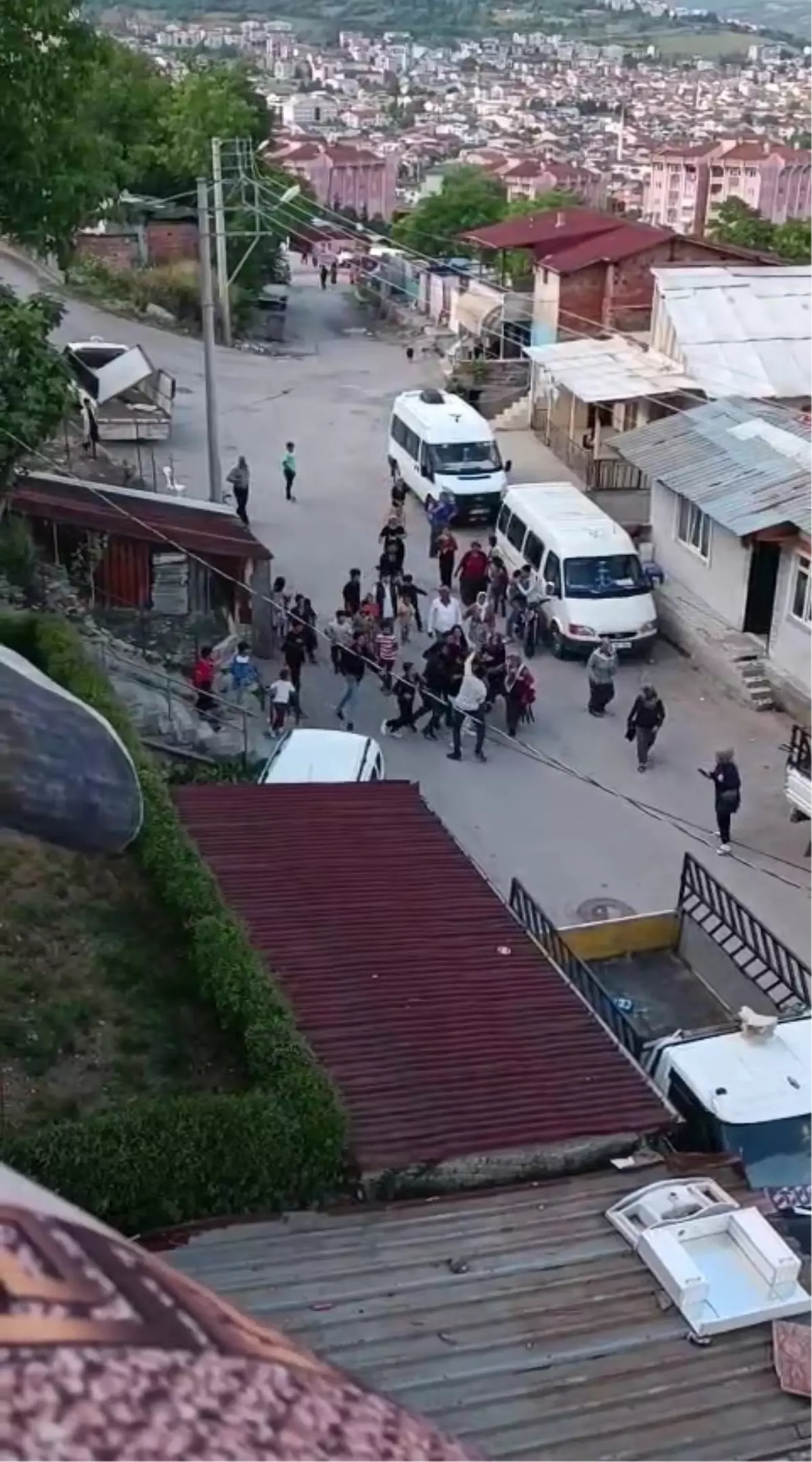 Kocaeli'de Tuğla ve Yumruklu Kavga