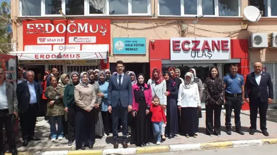 Ulaş'ta Kadın Kursiyerlerin Sergisi Açıldı