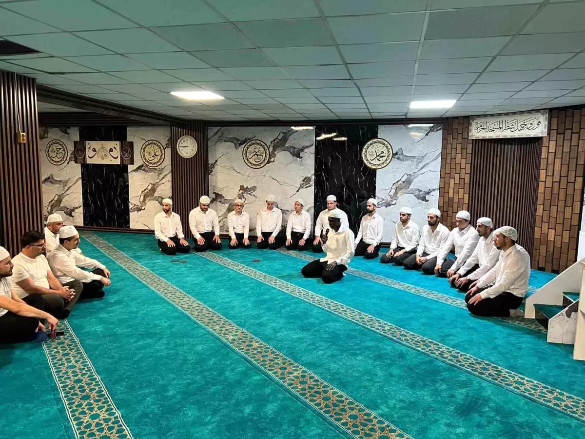 Kur'an Kursu Öğrencilerine Hediyeler