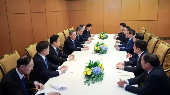 Çin ve Vietnam İlişkileri Güçleniyor