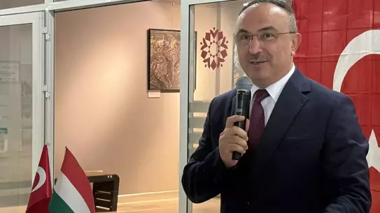 Milan Radisics'in 'Ayak İzlerimiz' Sergisi Tekirdağ'da