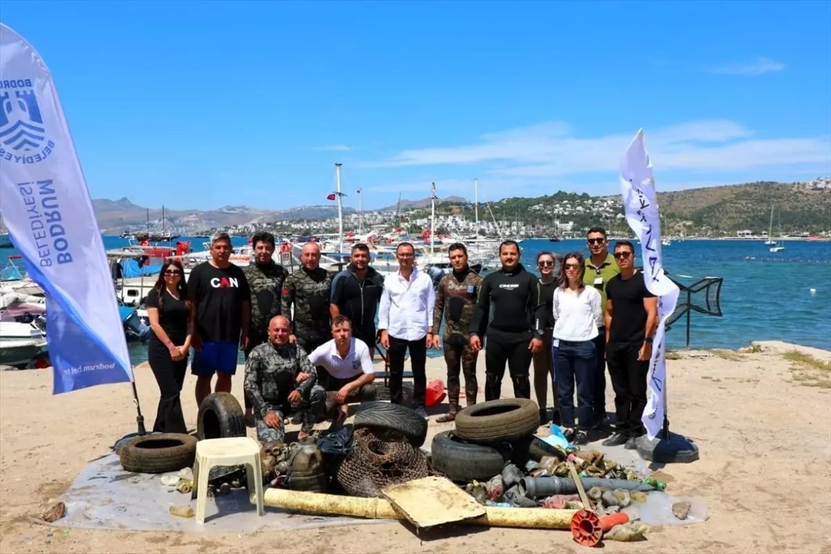 Bodrum'da 223 kg Deniz Atığı Toplandı