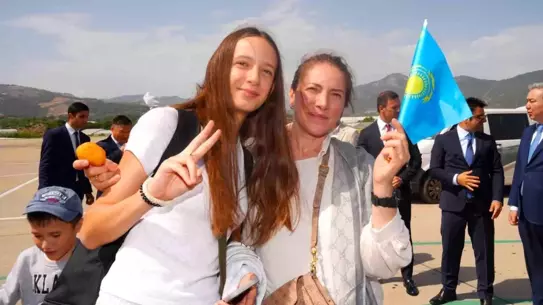 Kazakistan'dan Gazipaşa-Alanya'ya İlk Direkt Uçuş Gerçekleşti