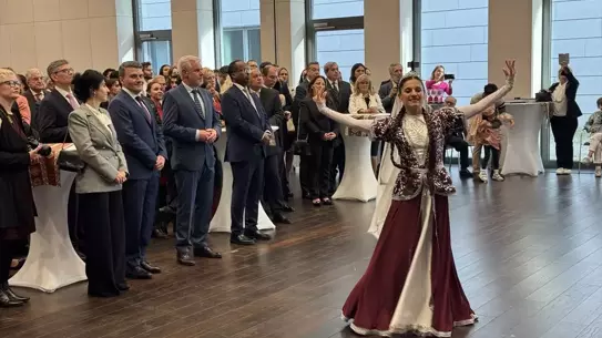Azerbaycan Bağımsızlığını Berlin'de Kutladı