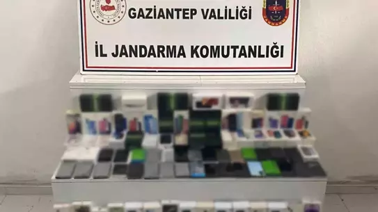 Gaziantep'te 2 milyon TL değerinde kaçak telefon ele geçirildi