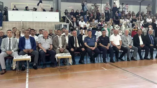 Çaycuma'da Hayat Boyu Öğrenme Haftası Etkinlikleri Kapsamında Yıl Sonu Sergisi Açıldı