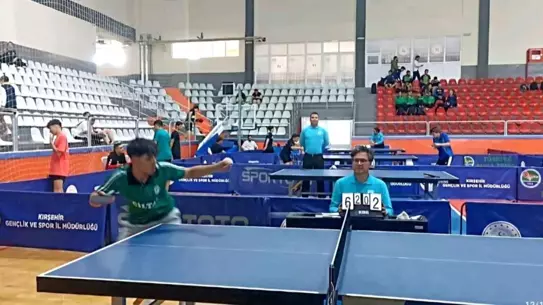 Kırşehir'de Masa Tenisi Şampiyonası Başladı