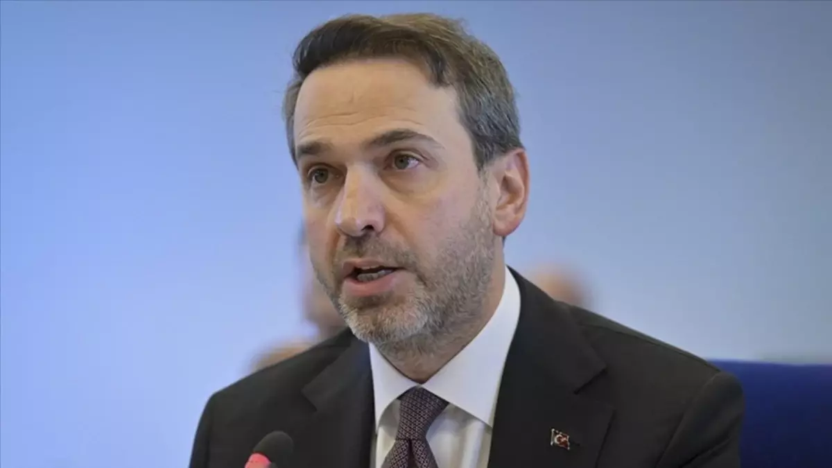 Enerji ve Tabii Kaynaklar Bakanı Alparslan Bayraktar tv100 ekranlarında olacak