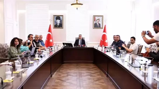 İzmir'de Orman Yangınlarına Karşı Önlemler Alındı