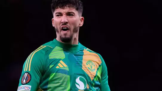 Manchester United'da forma giyen Altay Bayındır'a sürpriz talip