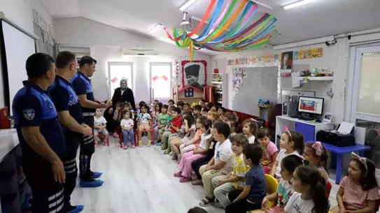 Sakarya Zabıta Ekiplerinden Anaokulu Öğrencilerine Trafik Eğitimi