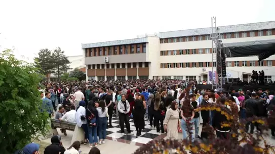Atatürk Üniversitesi'nde Bahar Şenliği Coşkusu