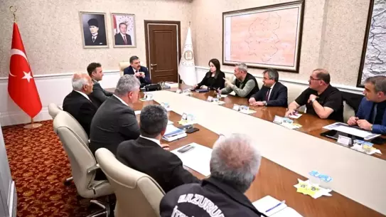 Erzurum'da Toprak Kayması Sonrası Afet Koordinasyon Toplantısı Gerçekleştirildi