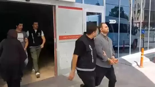 Kundaklama Olayında Avukat ve Arkadaşı Tutuklandı