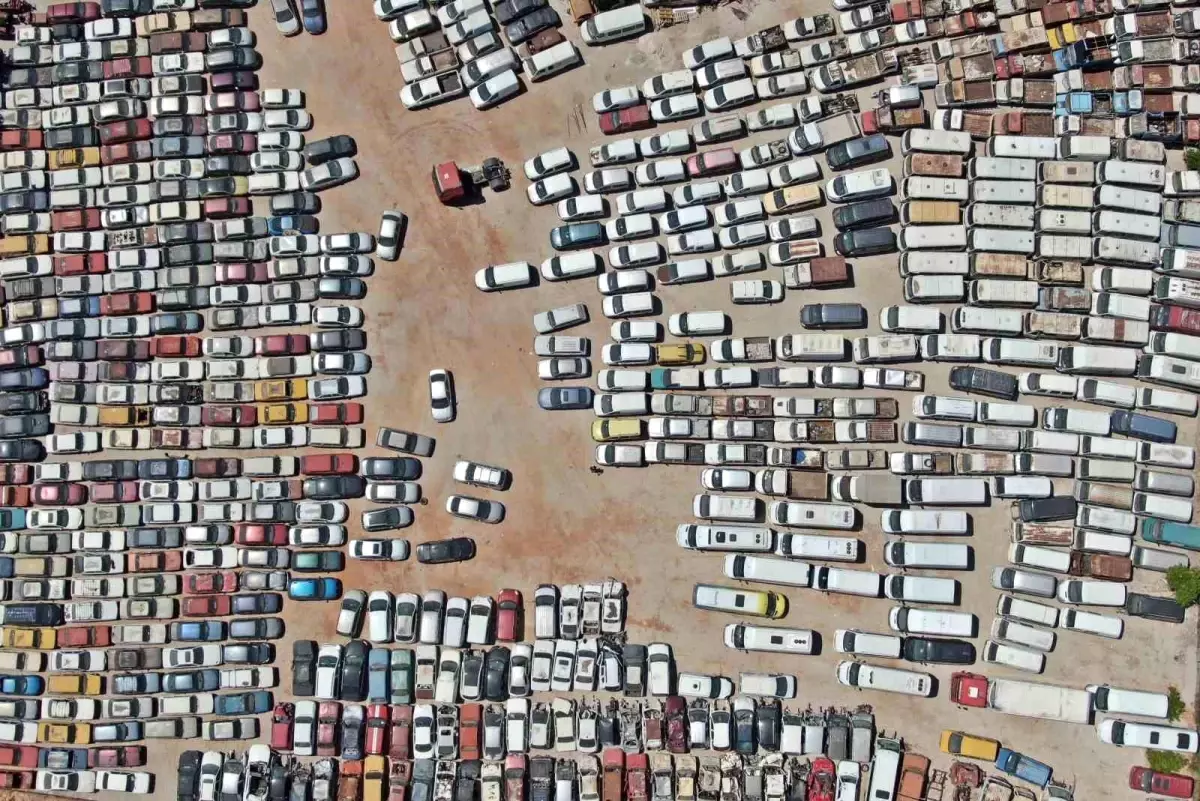 Antalya'da Terkedilmiş Araç Sorunu