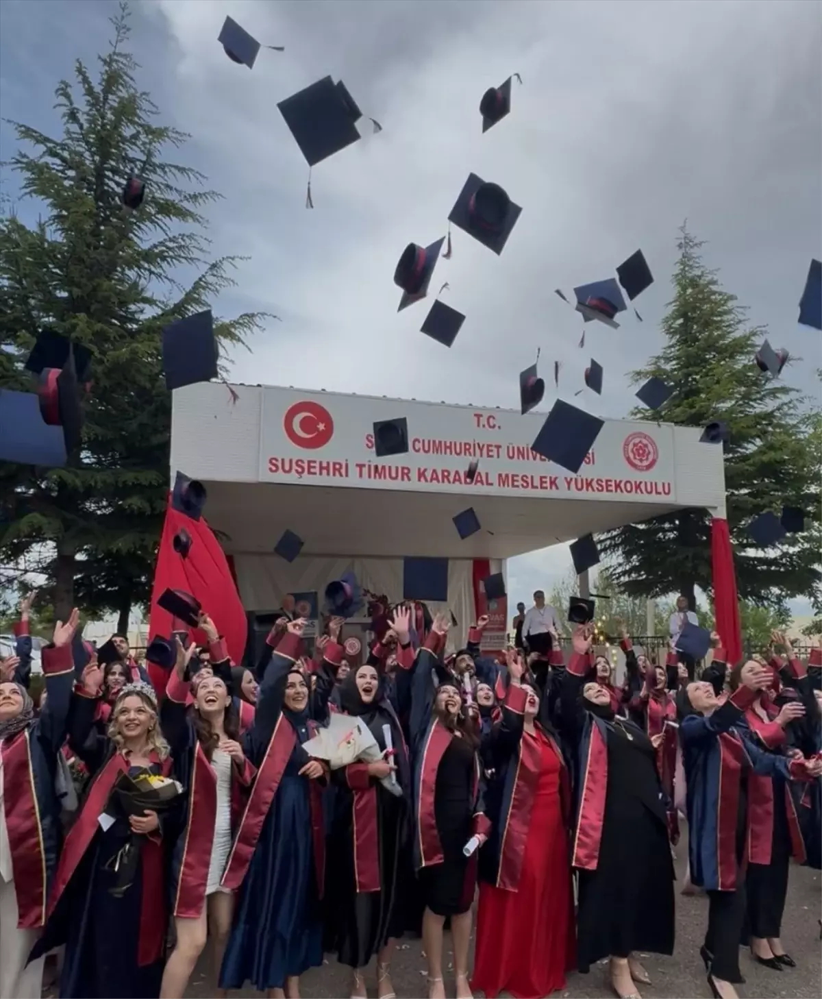 Suşehri'nde Mezuniyet Töreni
