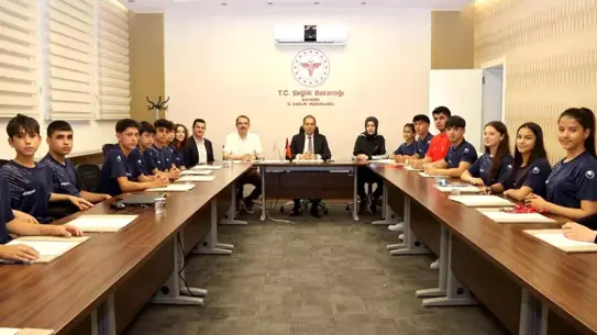 Başarılı Sporcular Dr. Erşan'ı Ziyaret Etti
