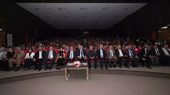 Bakan Tekin'den Öğretmenlere Telif Müjdesi