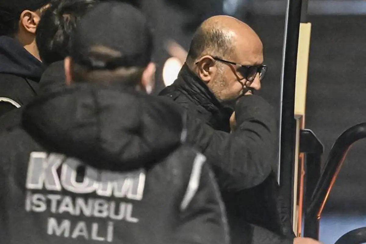 İstanbul'da Yolsuzluk Operasyonu: 30 Gözaltı