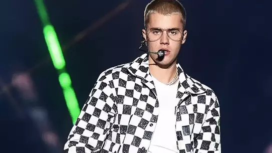 Justin Bieber seneler sonra babasını affetti