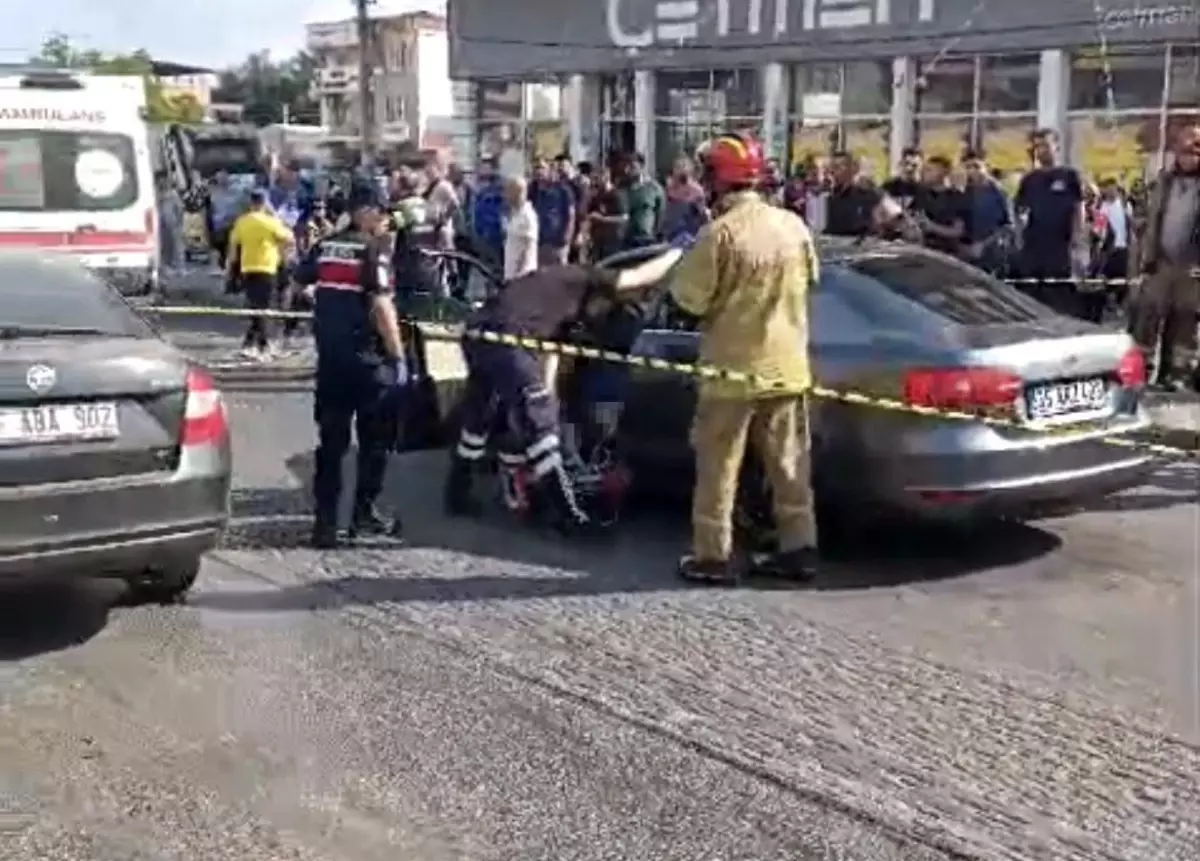 İzmir'de Pompalı Tüfekli Saldırı: 3 Ölü, 3 Yaralı