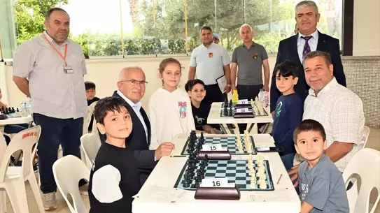 Kumluca'da Satranç Turnuvası Düzenlendi