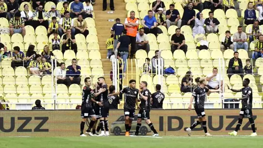 Fenerbahçe - Konyaspor Maçında İlk 15 Dakika