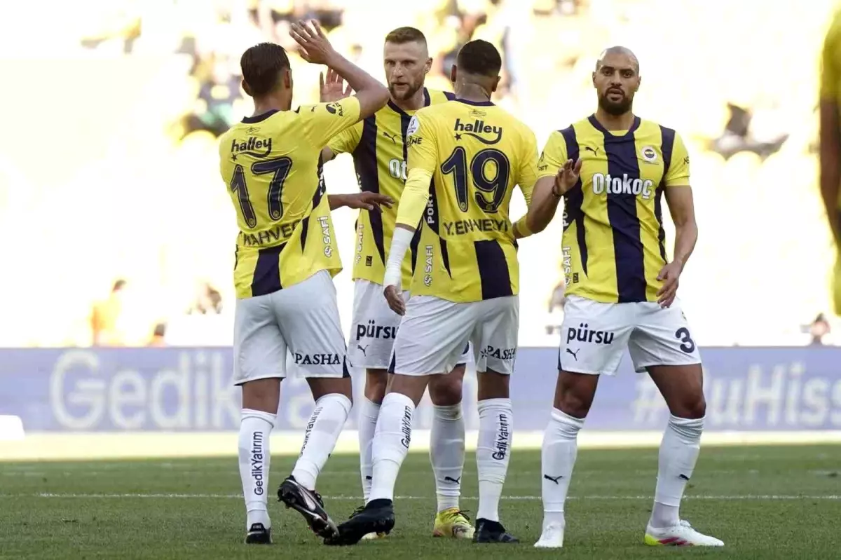 Fenerbahçe Sezonu Galibiyetle Kapatıldı
