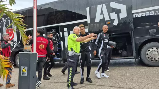 Beşiktaş Bodrum'a Özel Uçakla Gitti
