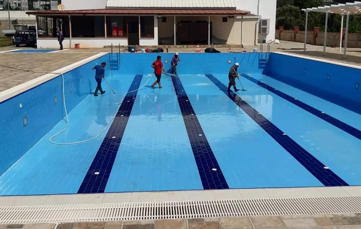 Kuyucak'ta Yüzme Havuzları Sezona Hazırlanıyor