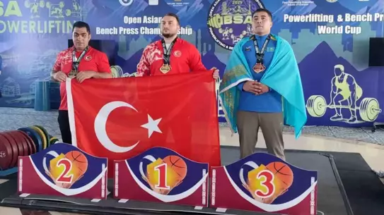 Muhammet Şimşek'ten Dünya Kupası'nda Altın Madalya