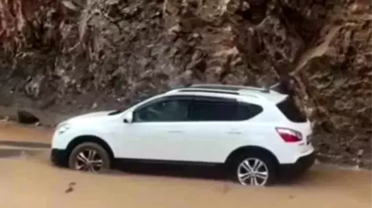 Yahyalı'da Sağanak Yağış Yol Aksamalarına Neden Oldu