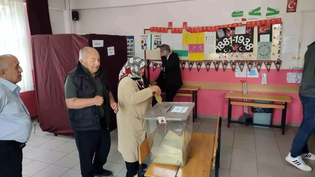 Karabük'te Aydınlıkevler Mahallesi'nde Muhtarlık Seçimini Bahattin Ceylan Kazandı