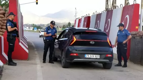 Doğubayazıt'ta Trafik Denetimleri Başladı