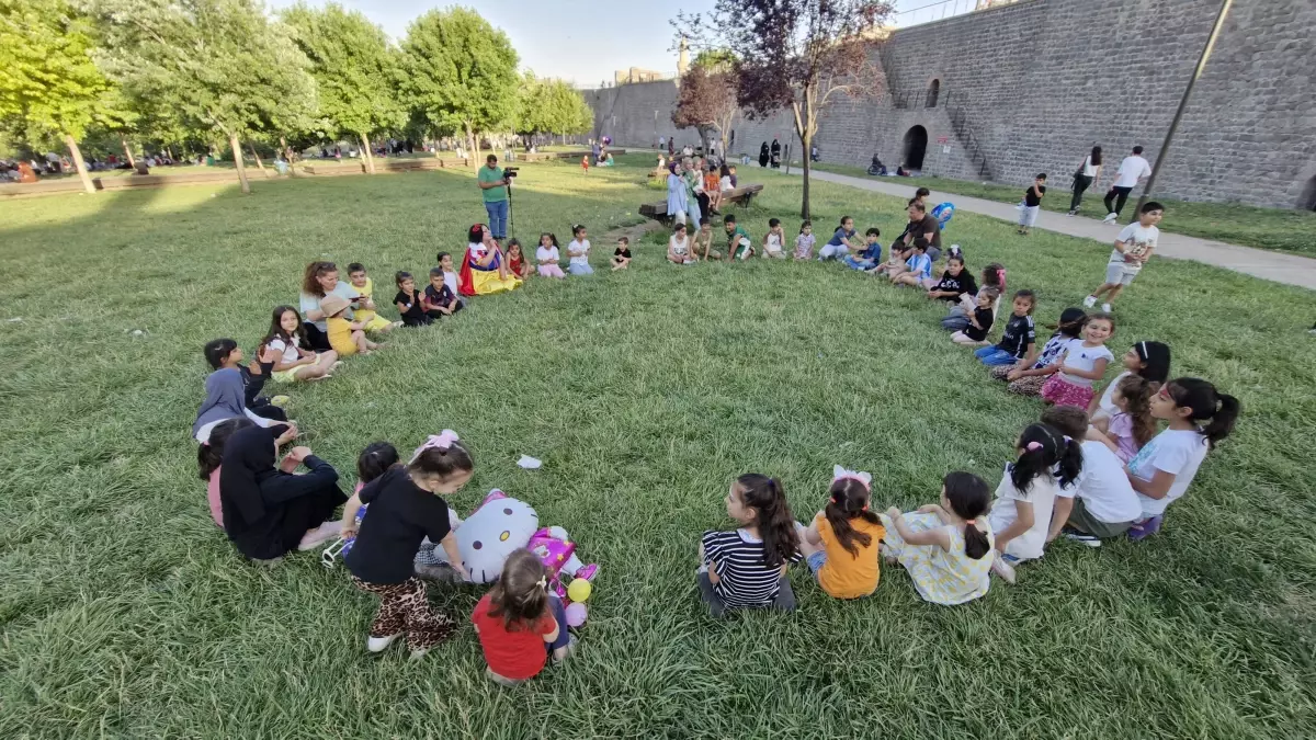 Öğretmenlerden Manevi Destek: Balon Uçurma Etkinliği