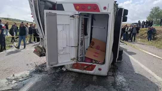 Yozgat'ta Cenaze Yolunda Midibüs Kazası