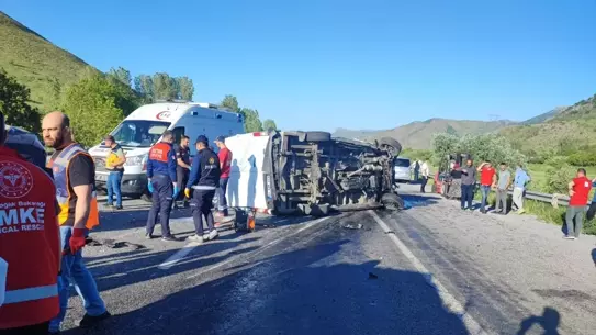 Tatvan'da Trafik Kazası: 2 Ölü, 1 Yaralı
