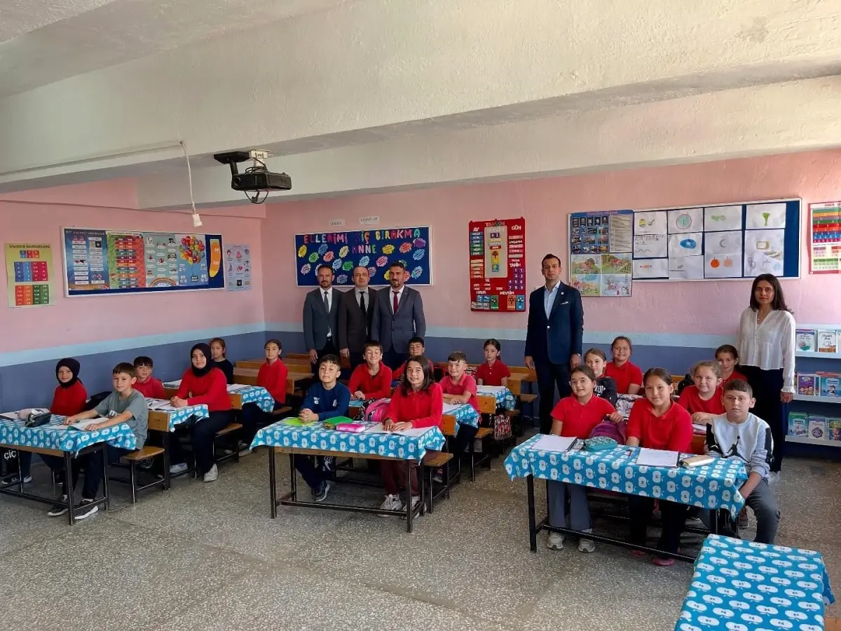 Kaymakam Aslan Okulları Ziyaret Etti