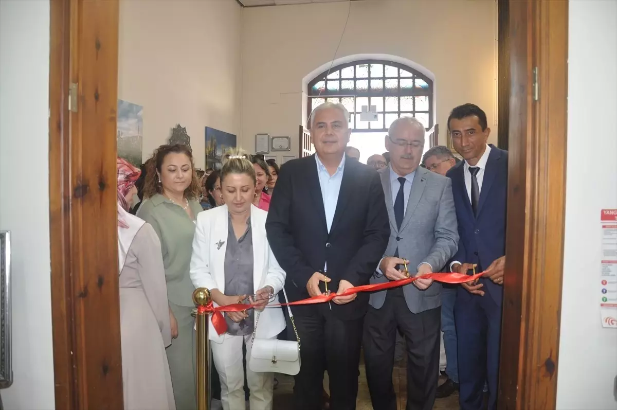 Ödemiş'te El Sanatları Sergisi Açıldı