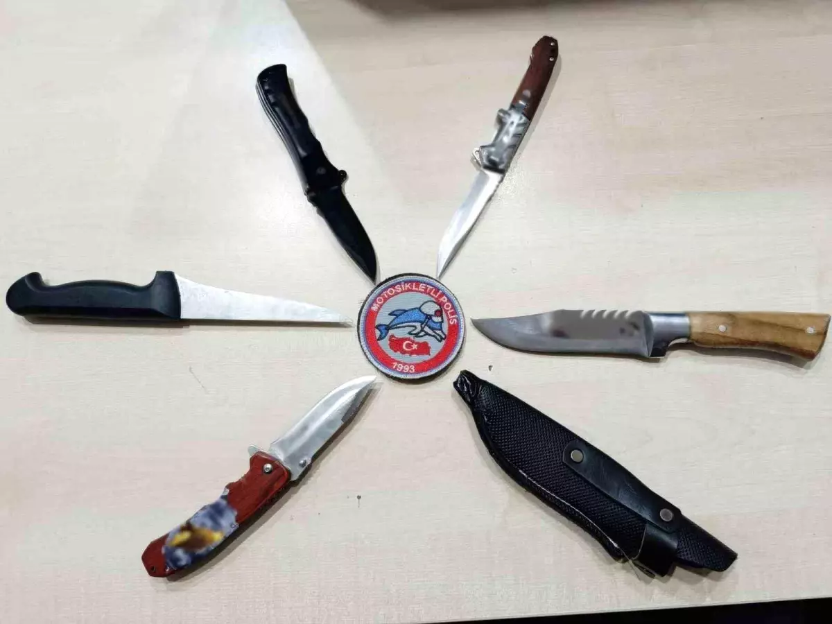 Afyonkarahisar'da 21 Şahıs Yakalandı