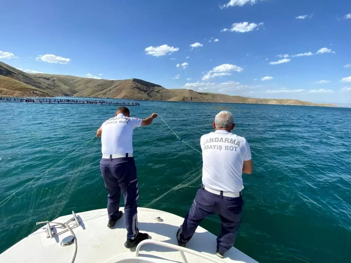 Elazığ'da Kaçak Avlanan 65 Kilogram Balık Ele Geçirildi