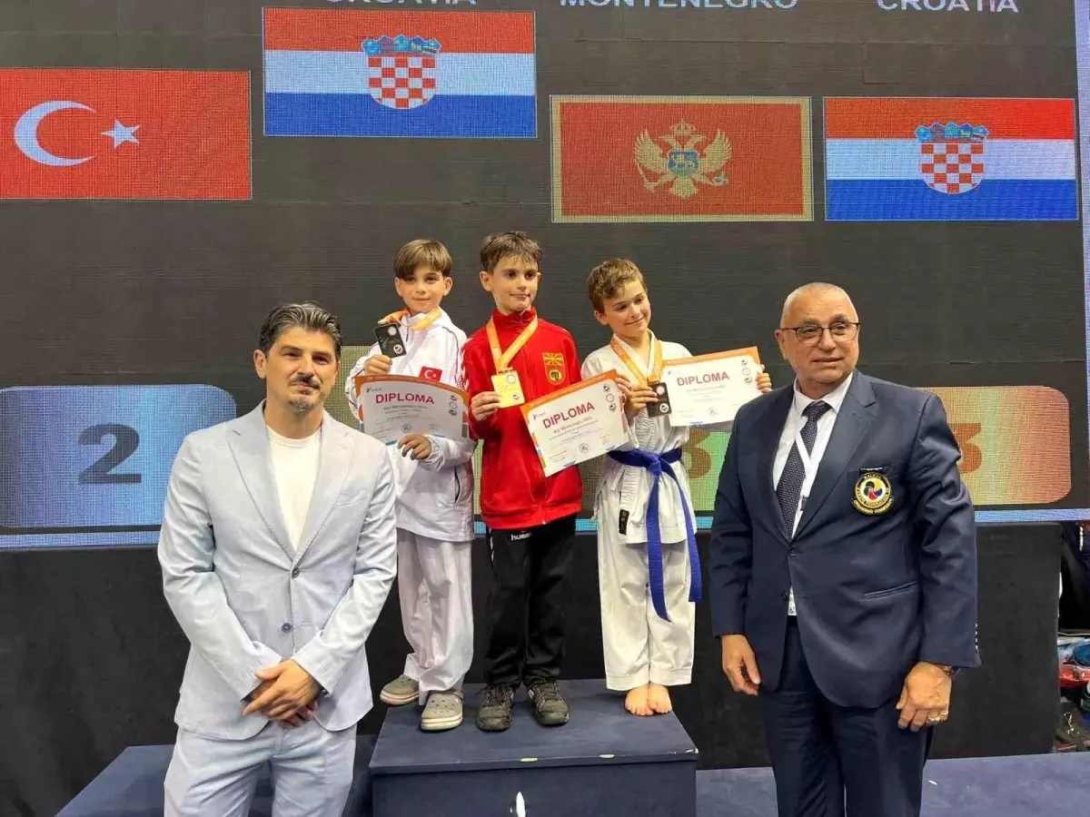 Körfezli Ertuğrul Poyraz Balkan İkincisi Oldu