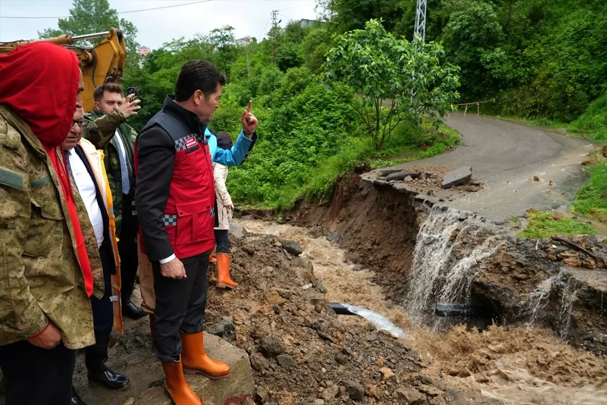 Trabzon'da Şiddetli Yağışlar Sel Getirdi