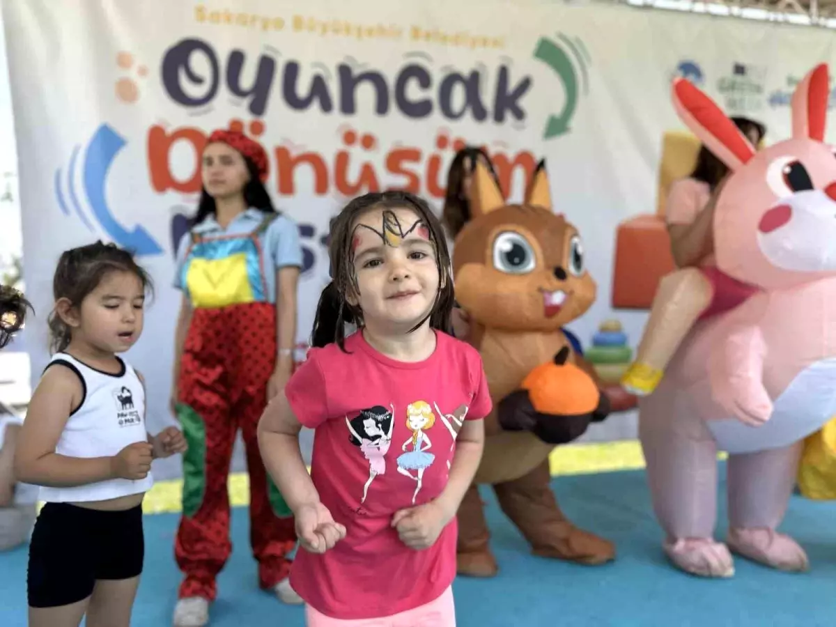 Sakarya'da İlk Oyuncak Dönüşüm Festivali Coşkusu