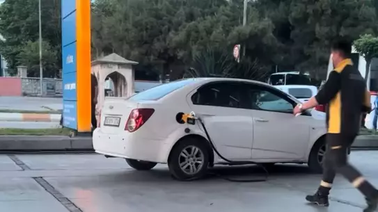 Edirne'de Benzin Pompası Unutuldu