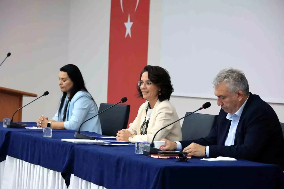 Depreme Dayanıksız İşhanı'nın Hak Sahiplerine Arazi Tahsis Edildi